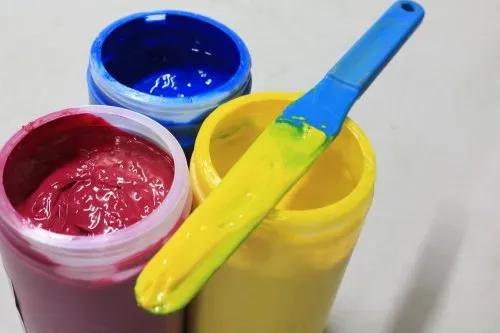 Transparent mikrokristallint glasbläck med hög temperatur